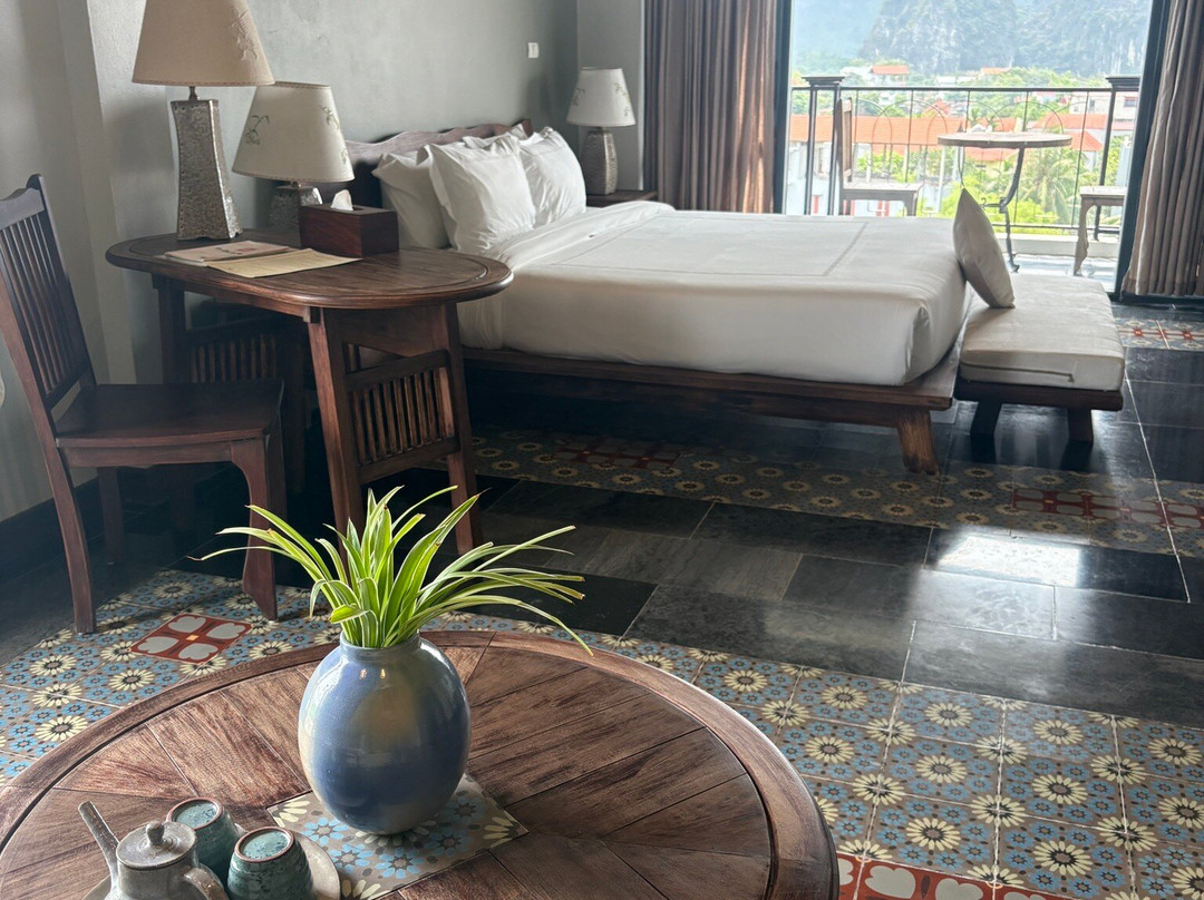 勒克洛斯杜费尔主图