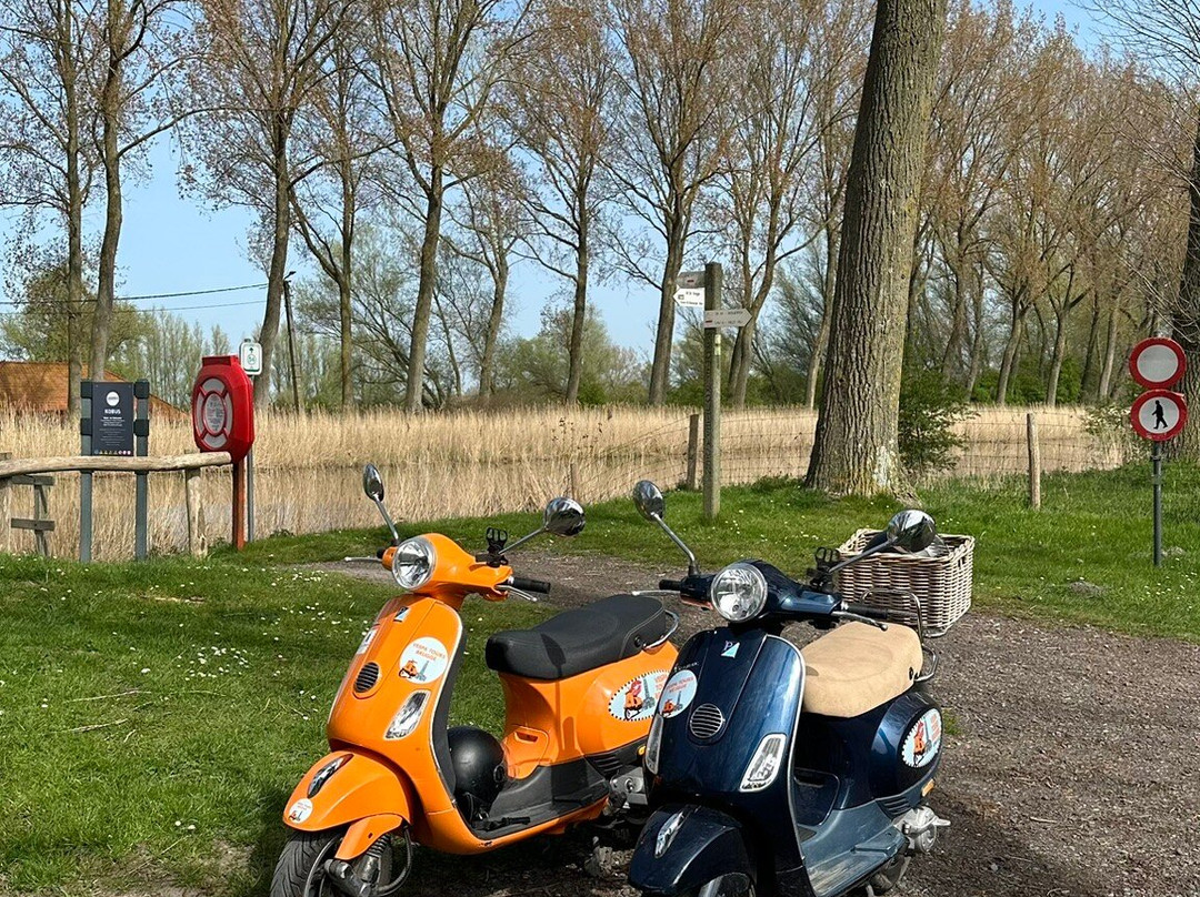 Vespa Tours Brugge-布鲁日必去景点