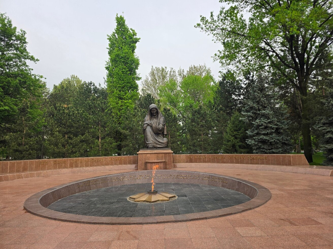 World War II Memorial-塔什干必去景点