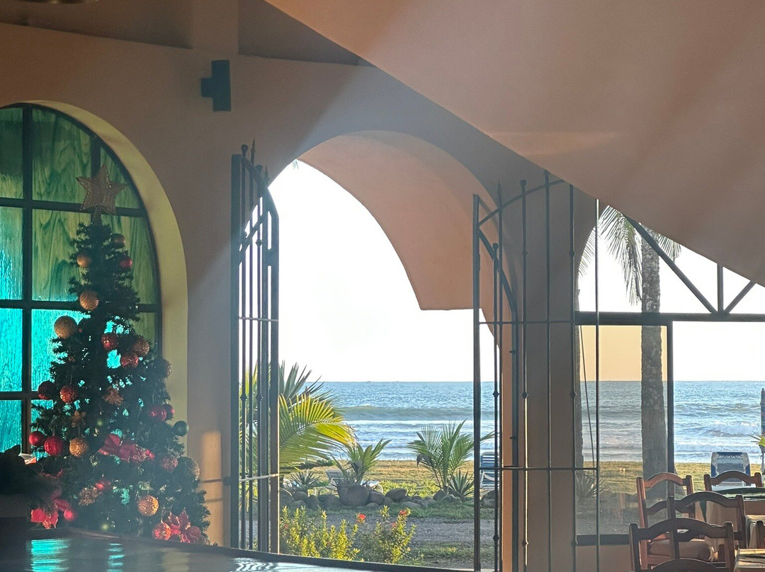 德芬贝胡科海滩酒店主图