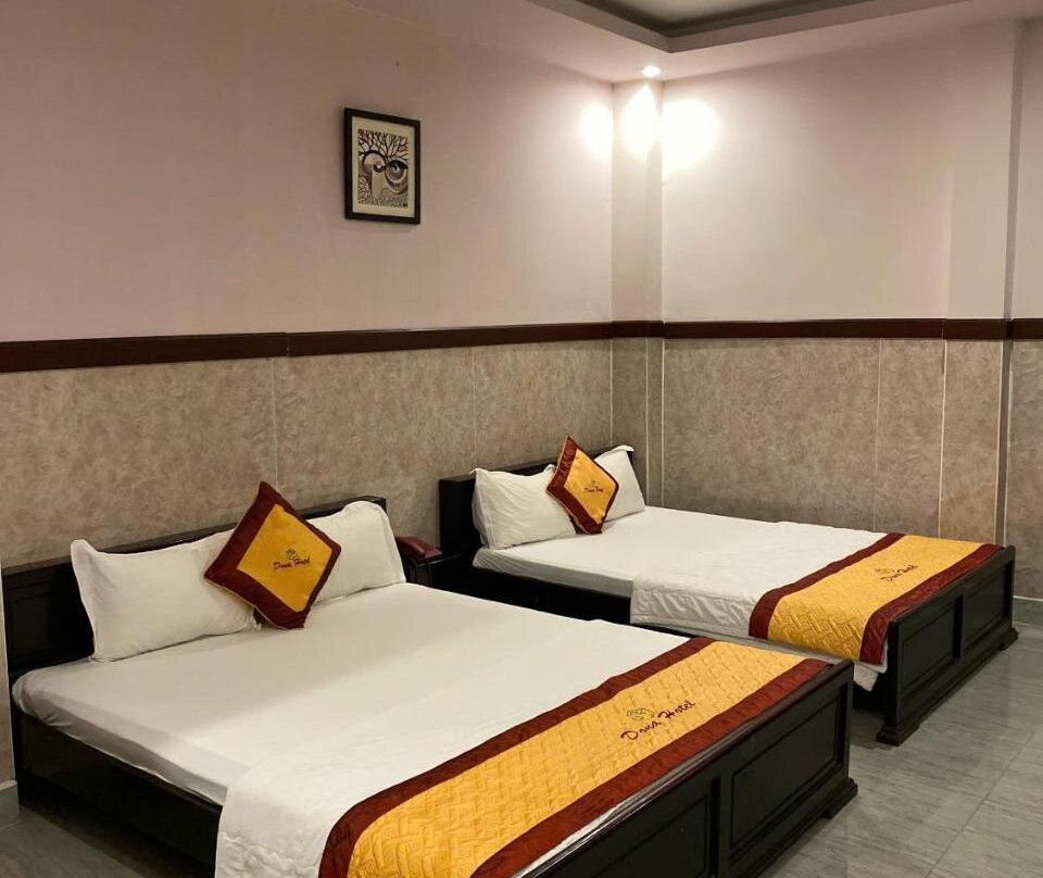 DONA hotel