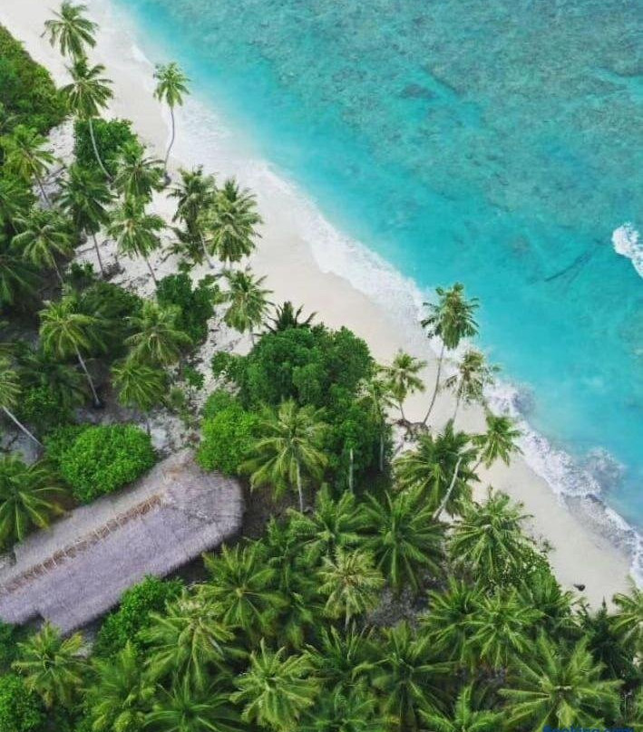 Jala Villas Lances Right HTs Mentawai