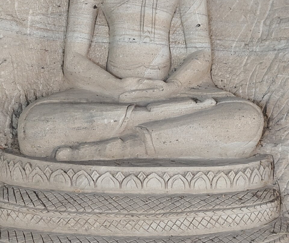 Wat Tham Pha Daen-沙功那空必去景点