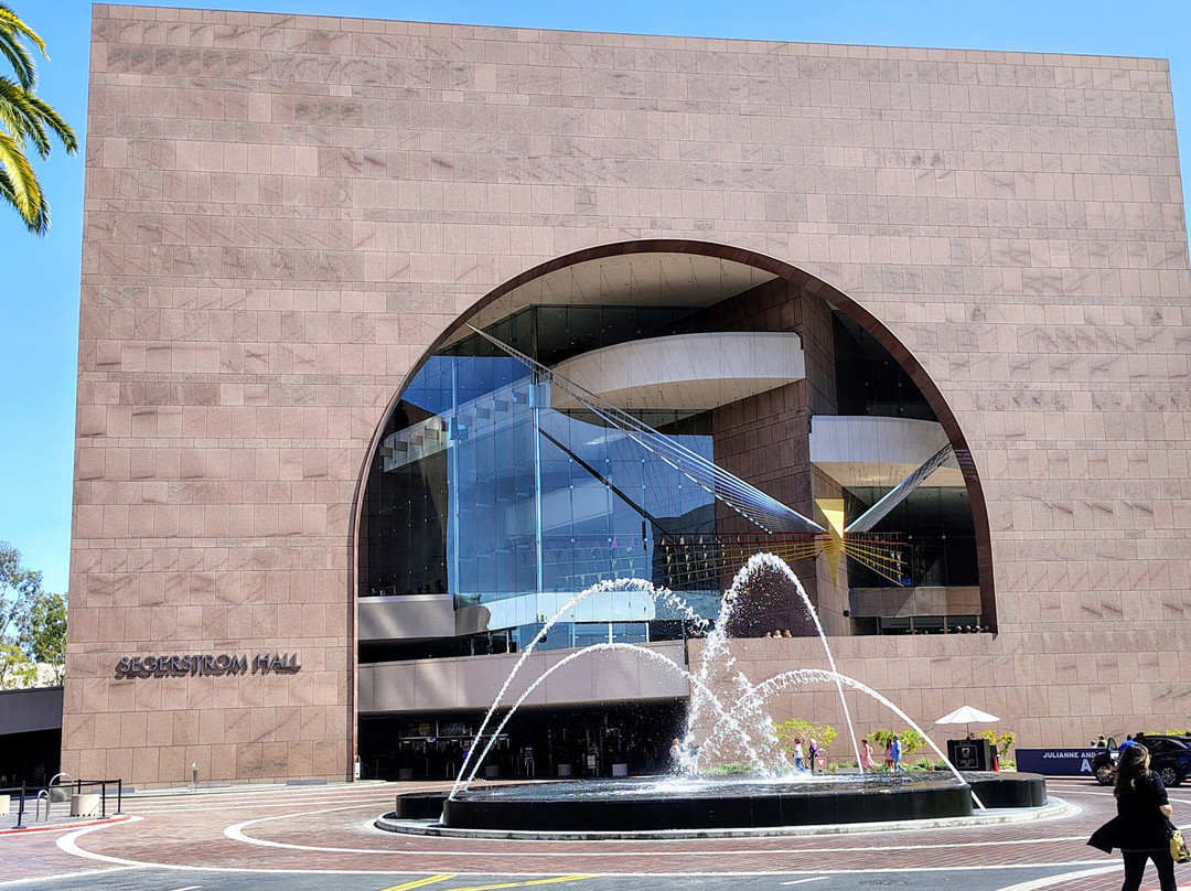 Segerstrom Center for the Arts-科斯塔梅沙必去景点