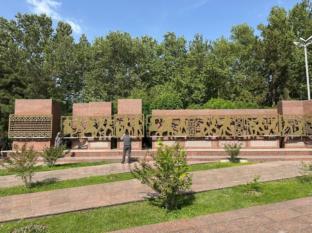 Courage Earthquake Memorial-塔什干必去景点