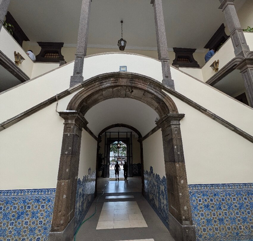 Praça do Município-沙尔必去景点