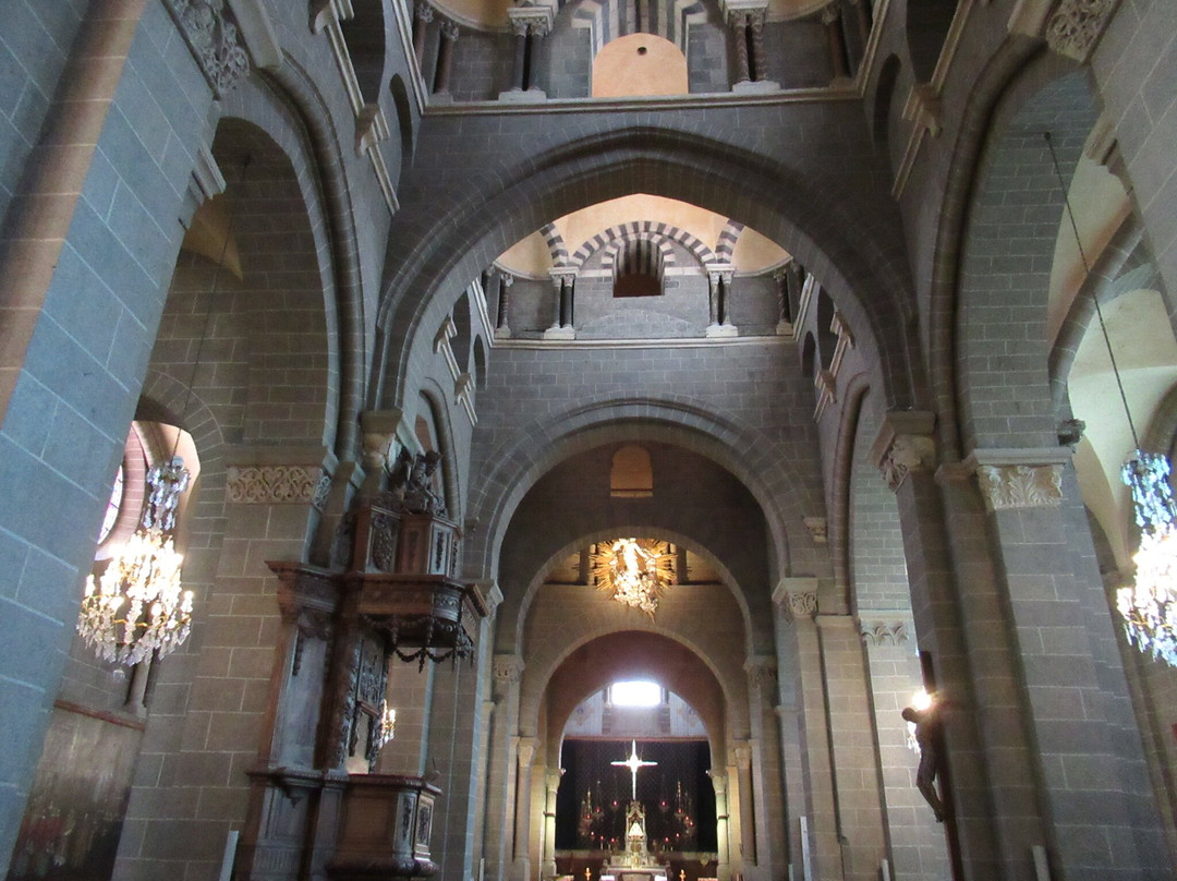 Cathédrale Notre-Dame-勒皮必去景点