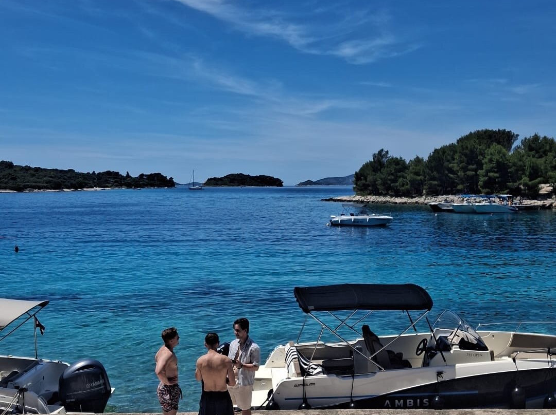 Lanterna Rent A Boat-Kastel Novi必去景点