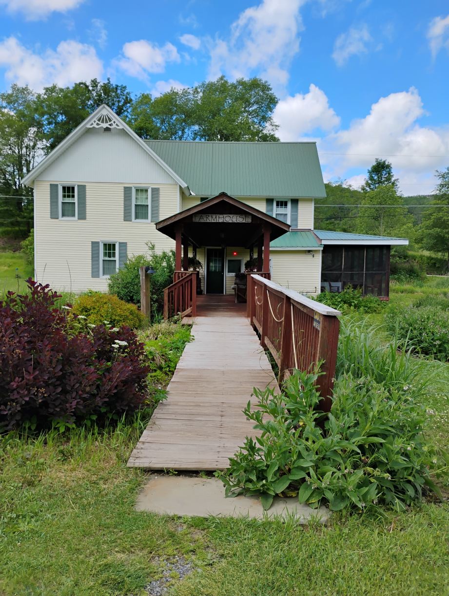 Frosty Hollow Bed and Breakfast-旅行者