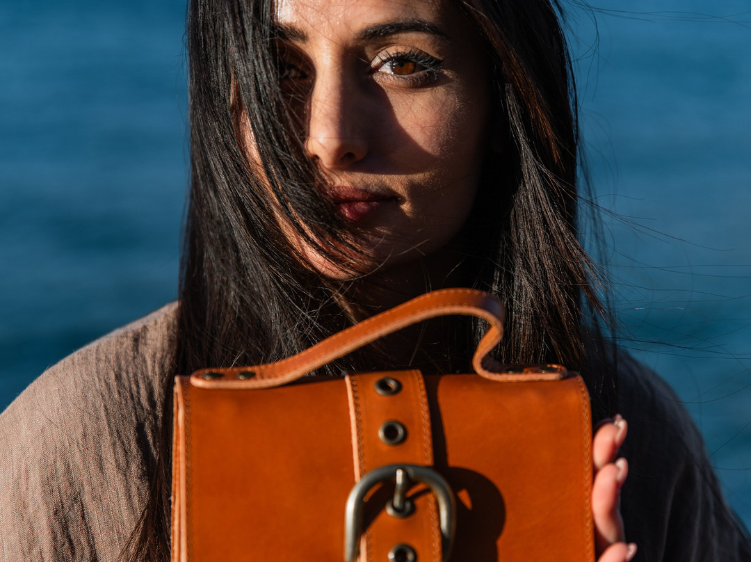 Jirakis Handcrafted Leather-Analipsi必去景点