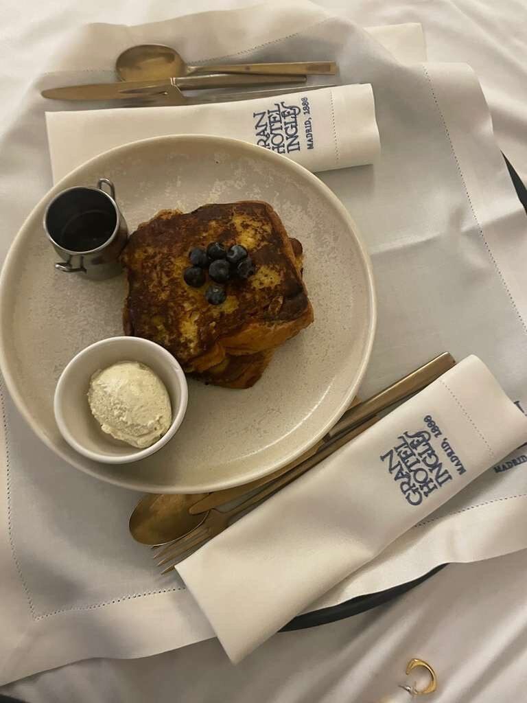 英格尔斯大酒店-旅行者