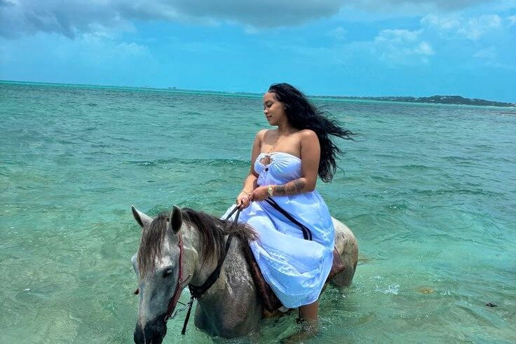 Bali Horse Swimming at the Beach-Ketewel必去景点
