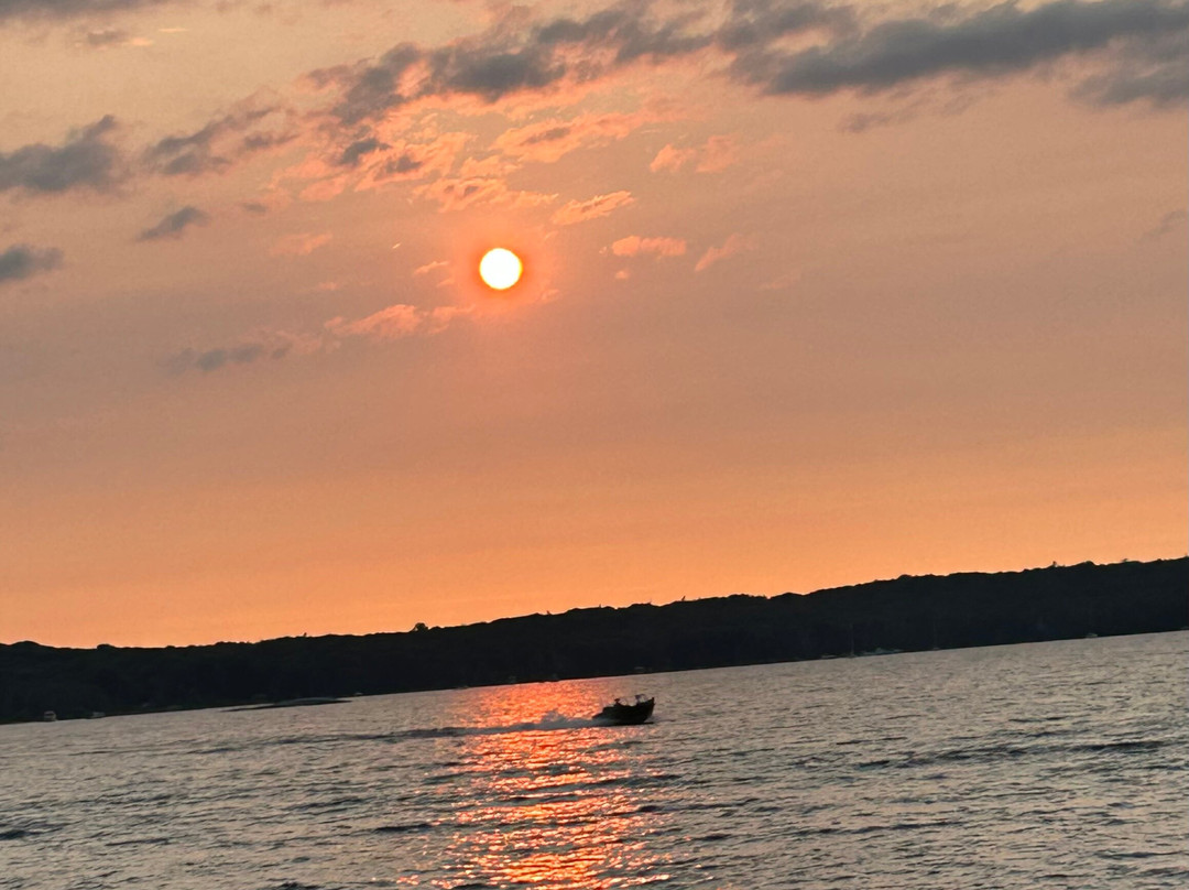 Dylan Lock Sunset Cruise & Concert-Penetanguishene必去景点