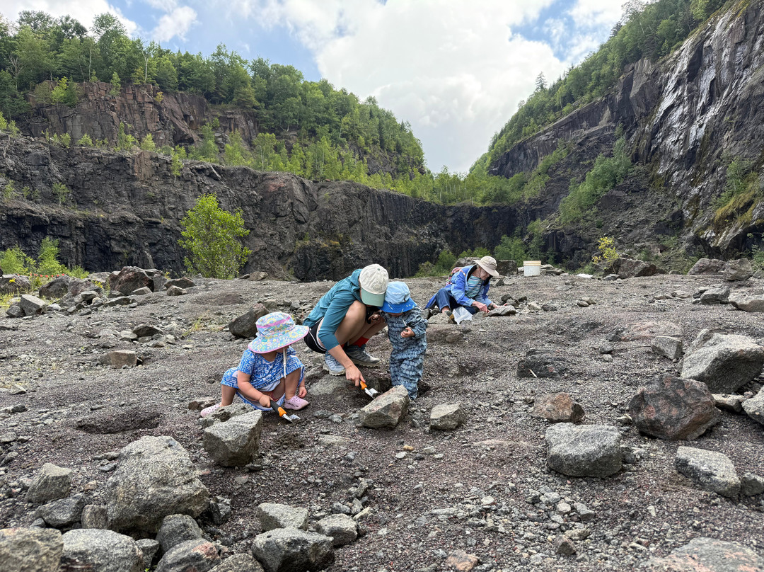 Garnet Mine Tours-North River必去景点