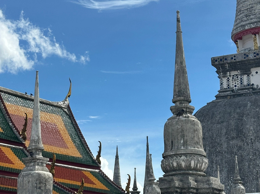 Phra Mahathat Woramaha Wiharn-洛坤必去景点
