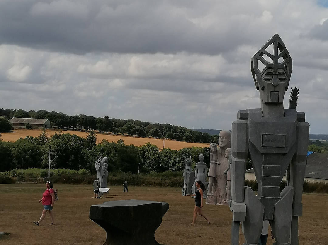 La Vallée des Saints-Carnoet必去景点