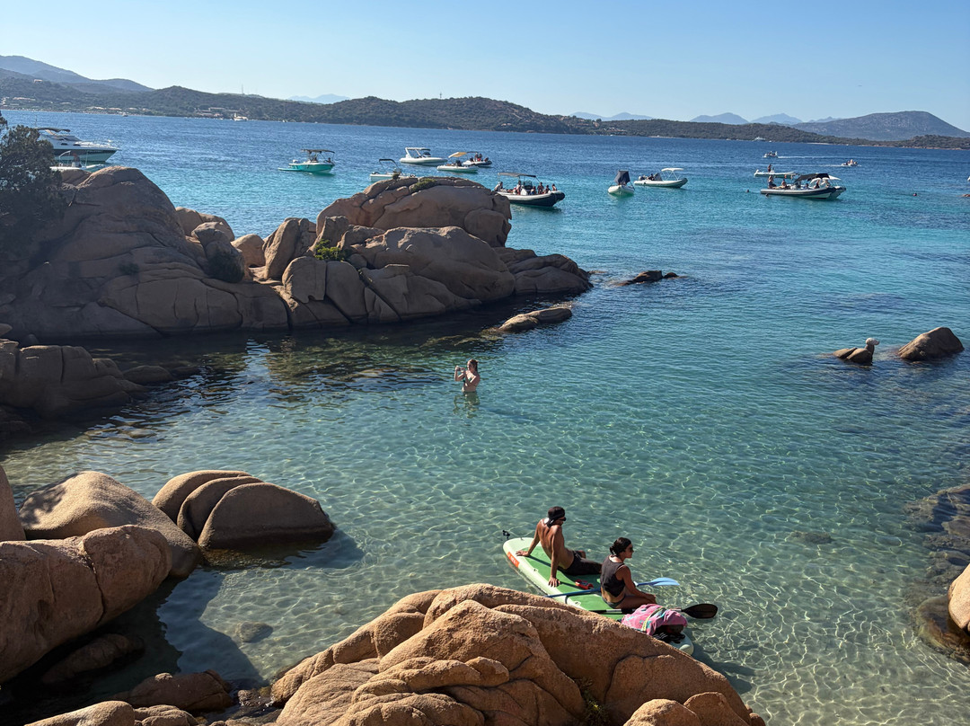 Spiaggia Delle Vacche-Baia Sardinia必去景点