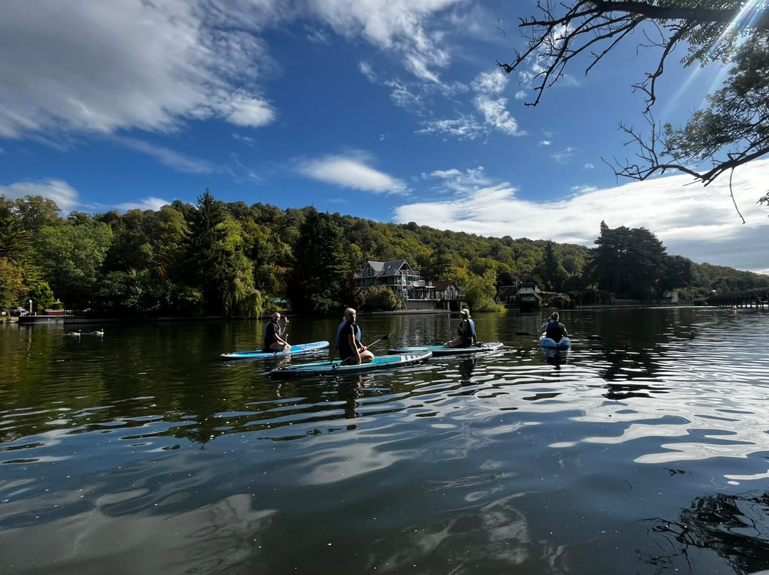 Henley Canoe Hire-泰晤士河畔亨利必去景点