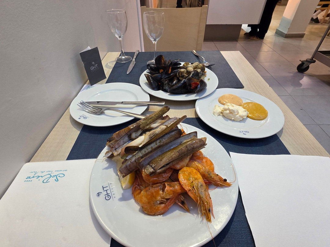 GHT萨利拉酒店主图