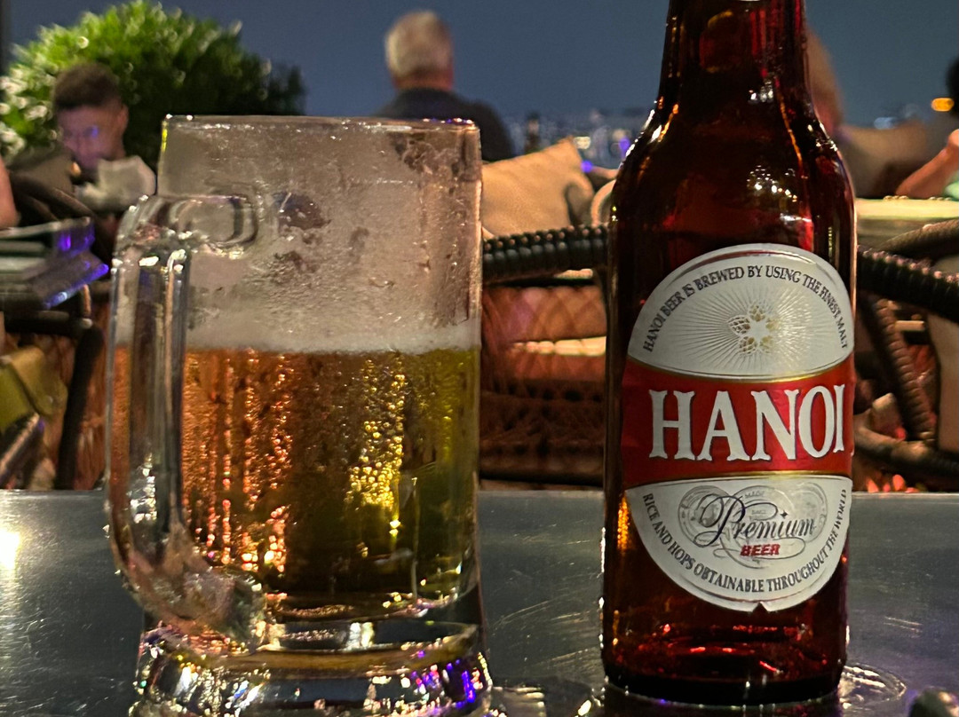 东方翡翠酒店主图