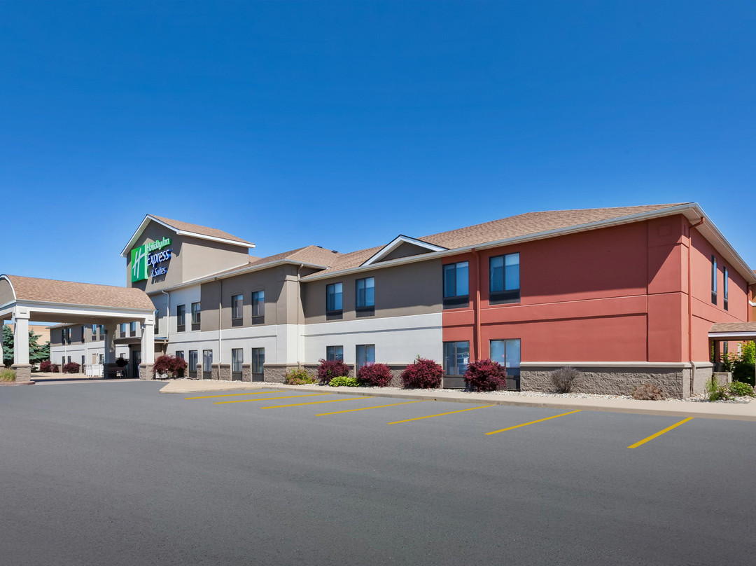 Holiday Inn Express & Suites Three Rivers by IHG主图