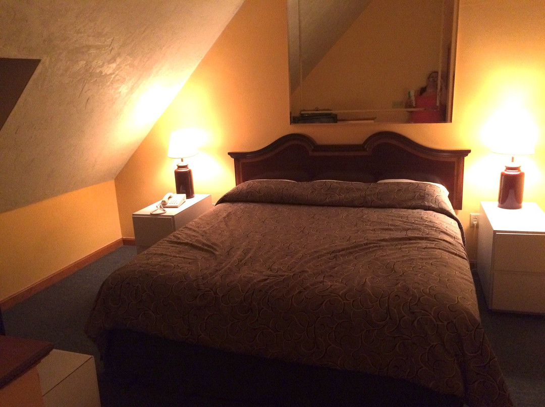 Brentwood Motor Inn