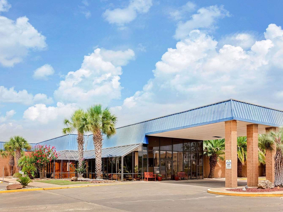 马塔戈达旅程旅馆套房酒店&会议中心主图