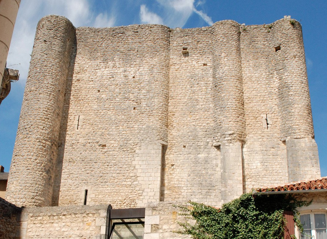 Espace d'Archéologie industrielle (donjon de Gouzon)景点图片