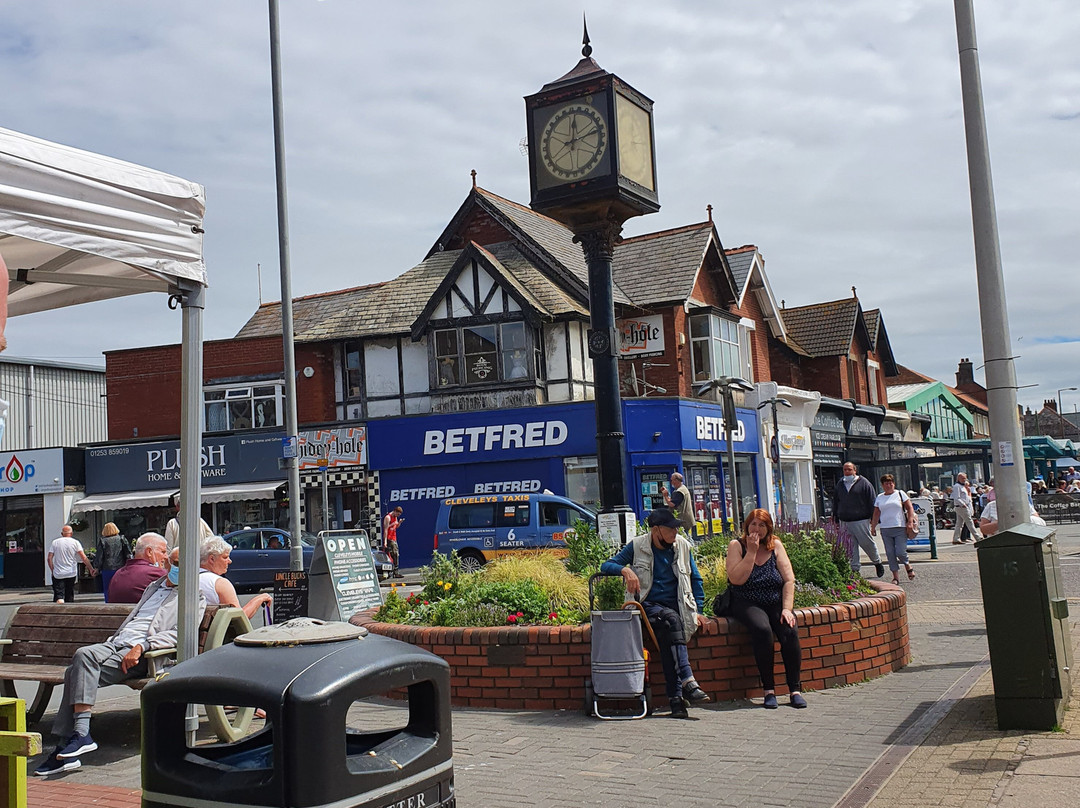 Cleveleys Street Clock景点图片