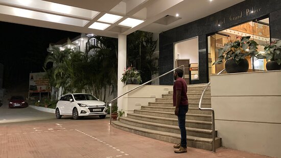 Grand Palace Resort - Yercaud-浴室