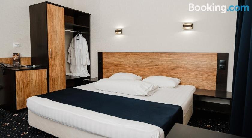 Deluxe 2 Hotel