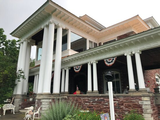 The Sheldon Mansion主图