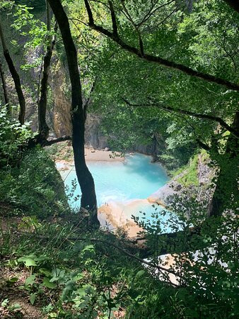 Kuzalan Falls Nature Park景点图片