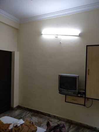 SPOT ON 29404 Kruthika Comforts主图
