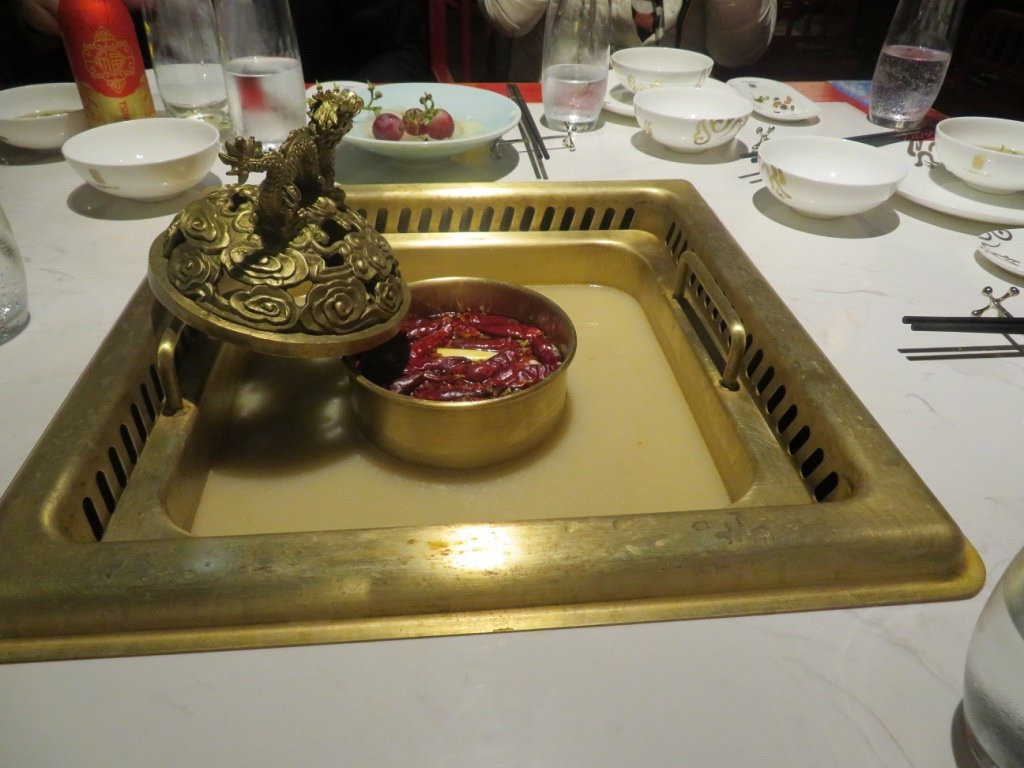 小龙翻大江火锅酒楼(外滩店)