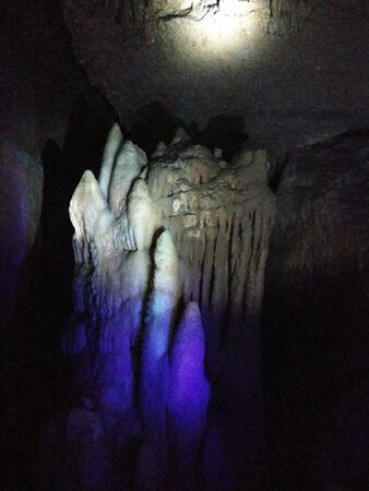 Lincoln Caverns And Whisper Rocks景点图片