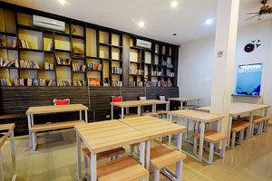 Arya Inn Hotel-官方
