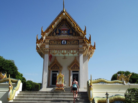 肉身舍利寺-苏梅岛必去景点