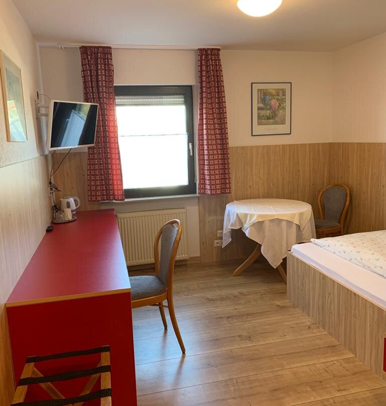 斯维泽霍夫酒店主图