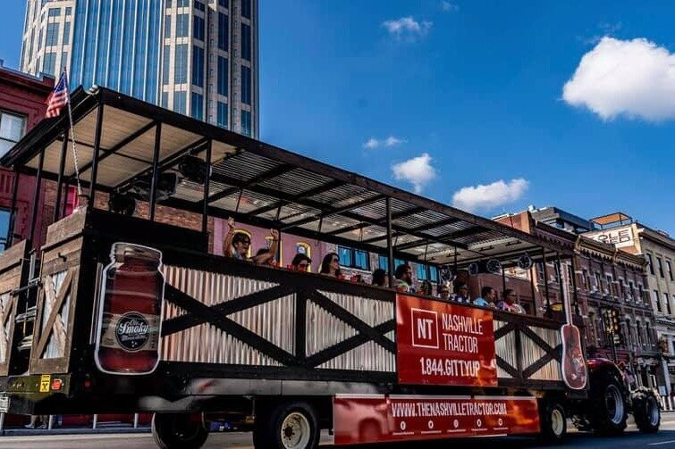 Nashville's BIGGEST and WILDEST Party Wagon Tour. (21+ ONLY)景点图片
