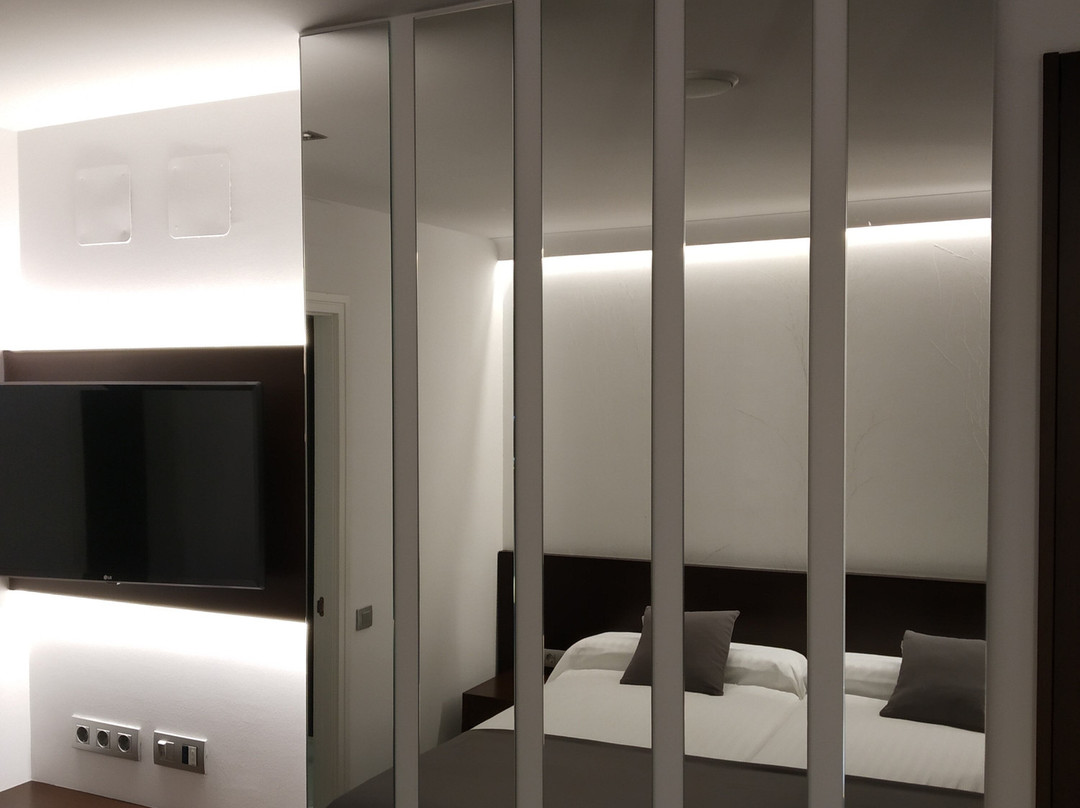 奥洛特酒店主图