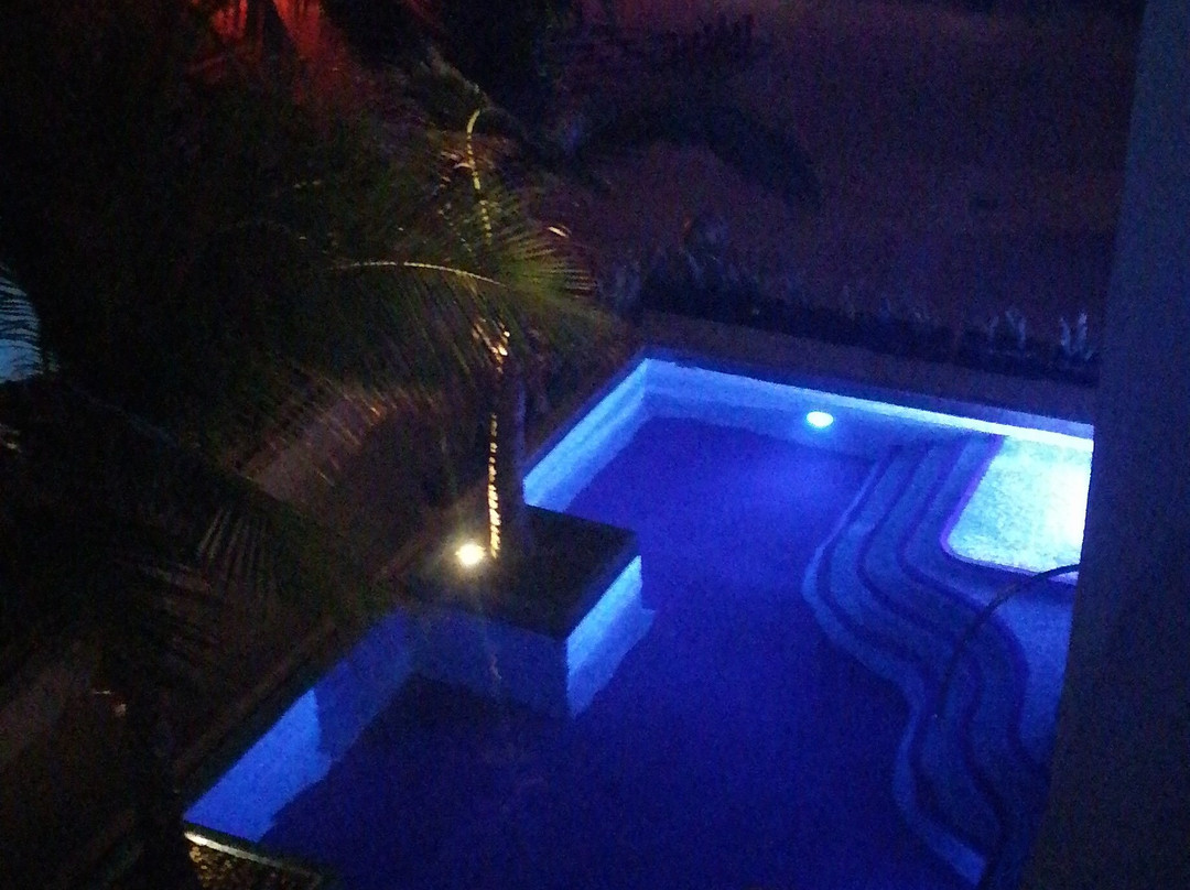 火烈鸟酒店主图