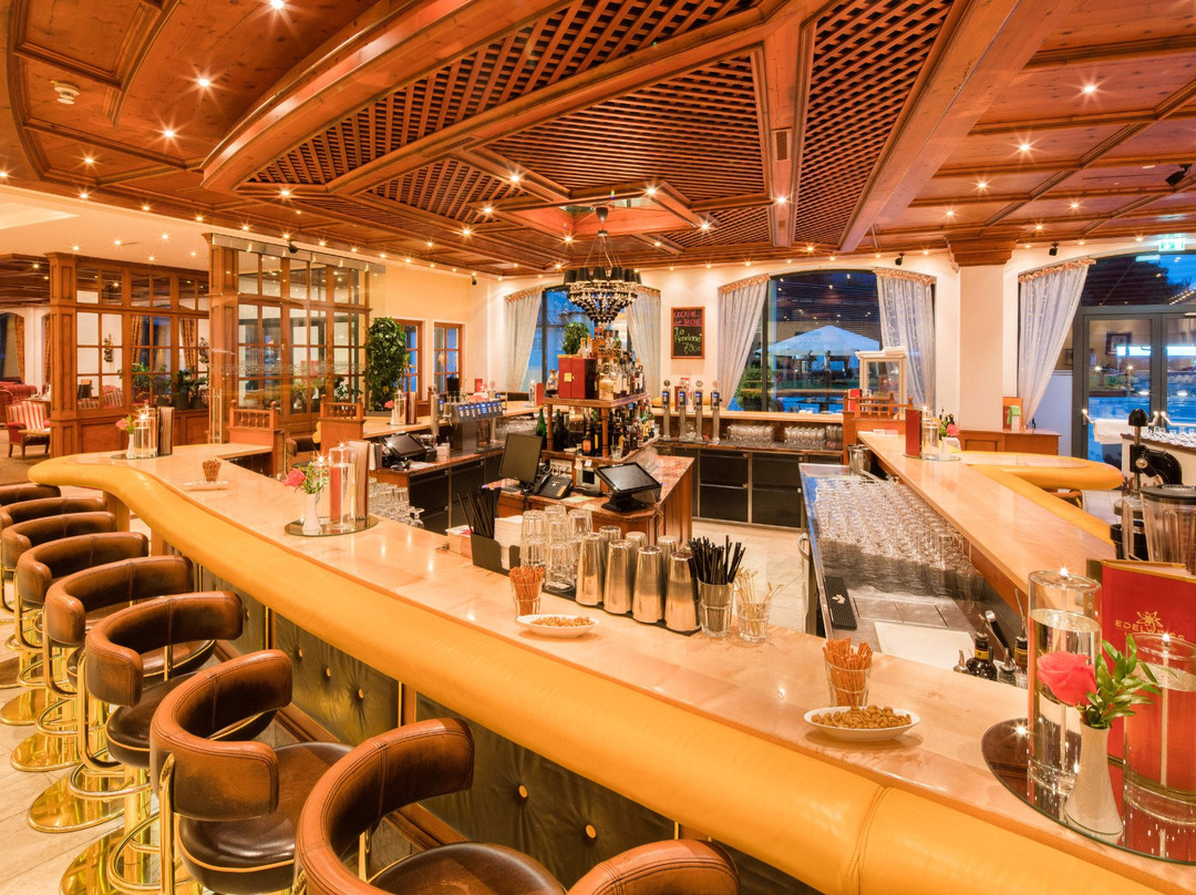 Edelweiss Bar & Lobby
