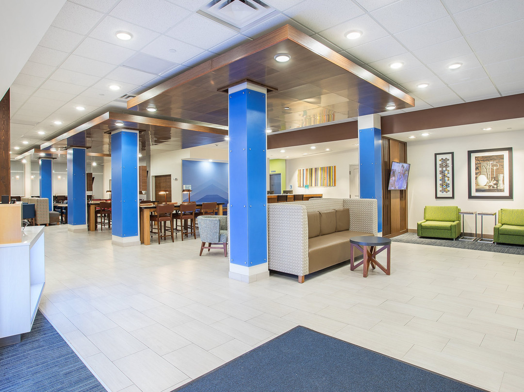 Holiday Inn Express & Suites Lexington W - Versailles By IHG主图