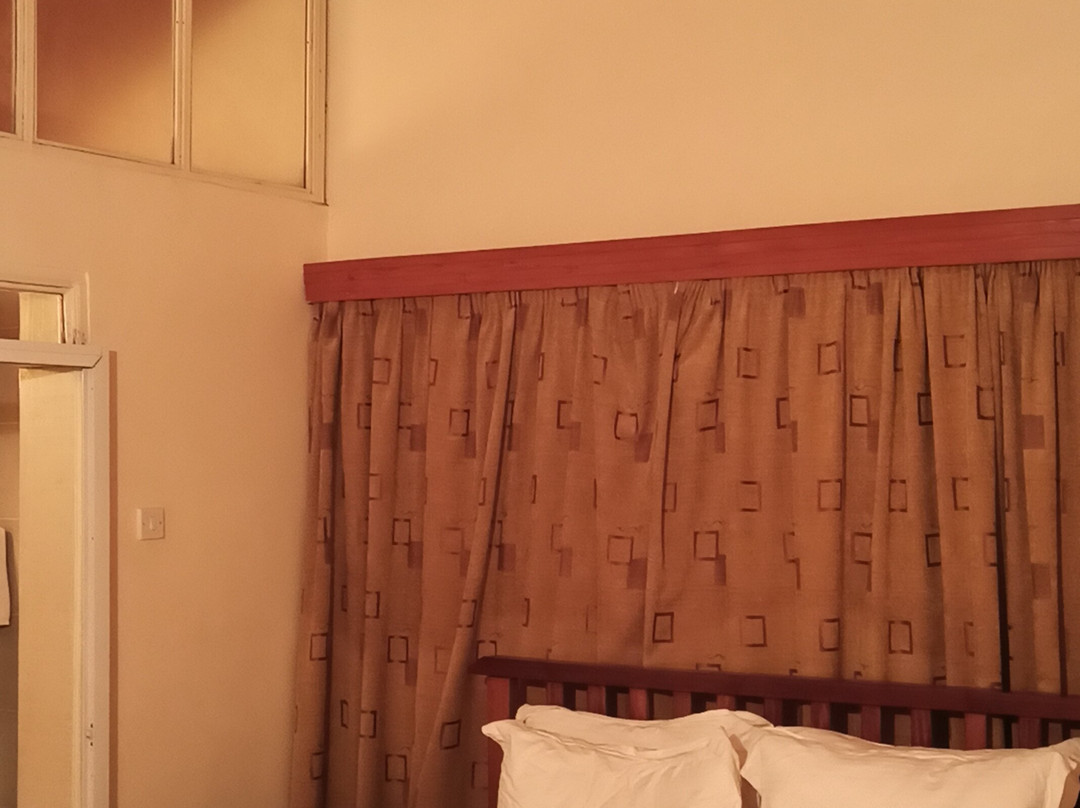 The Alps Hotel主图