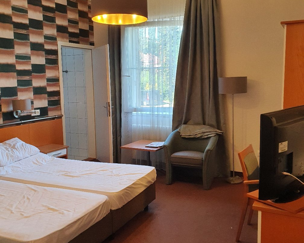 City Hotel Miskolc主图