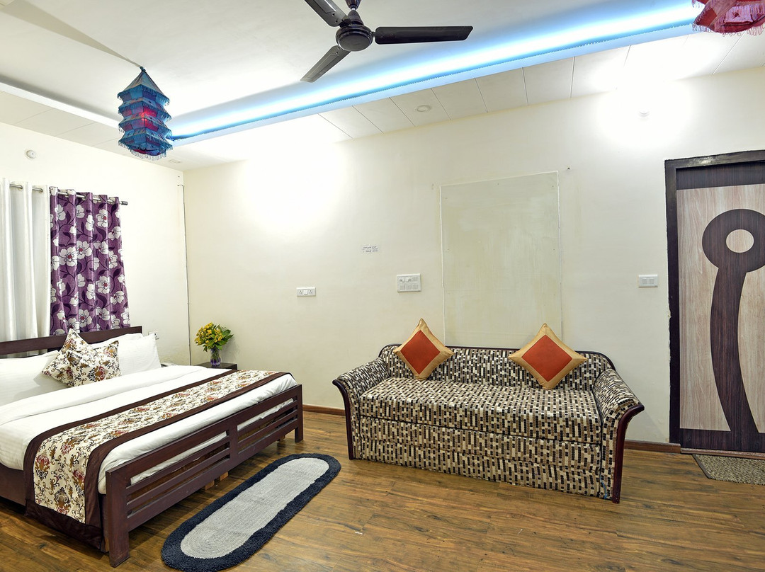 Green Roof Hotel & Resort主图