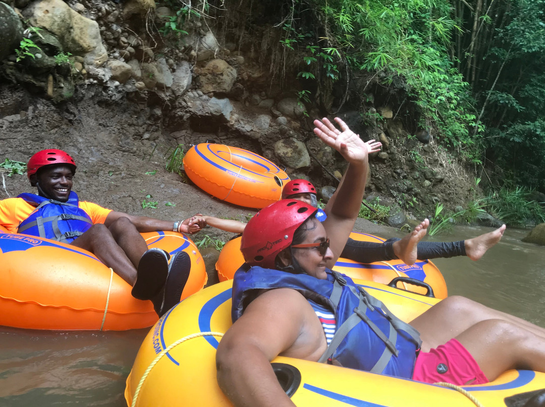 Adventure River Tubing-St. George's必去景点