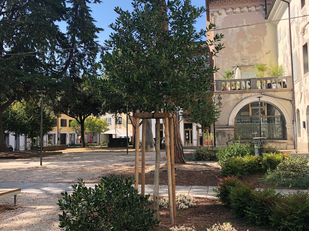 Piazza della Liberta景点图片