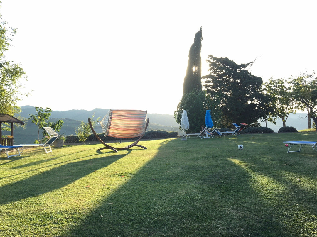 钢琴农庄酒店主图